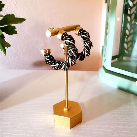 𝅺GREEN Tenley Twisted Cord Hoop Earrings - Picture 6 of 7